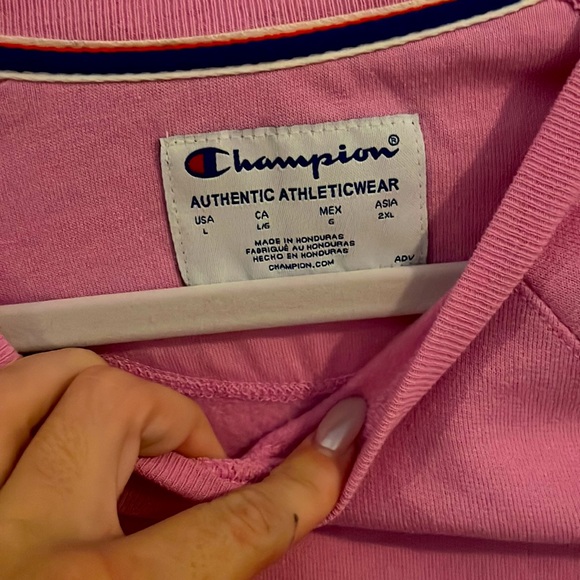 Champion Crew Neck - Picture 3 of 3